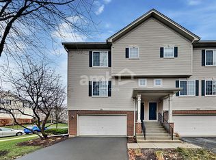 281 Evergreen Cir, Gilberts, IL 60136