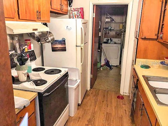 3rd image of 3812 Cape Vista Dr