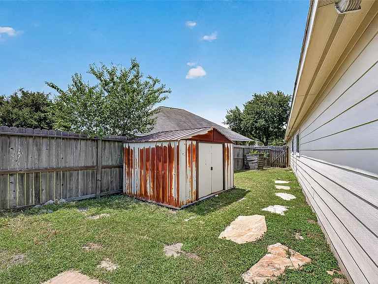 20707 Pine Rain Ct — Photo 50