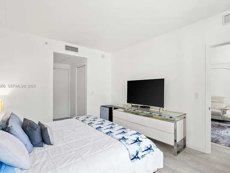 55 SW 9th St #1904 — Photo 38