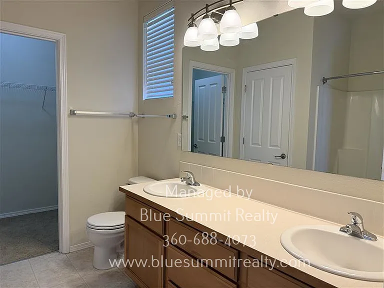 3515 Becket St NE — Photo 10