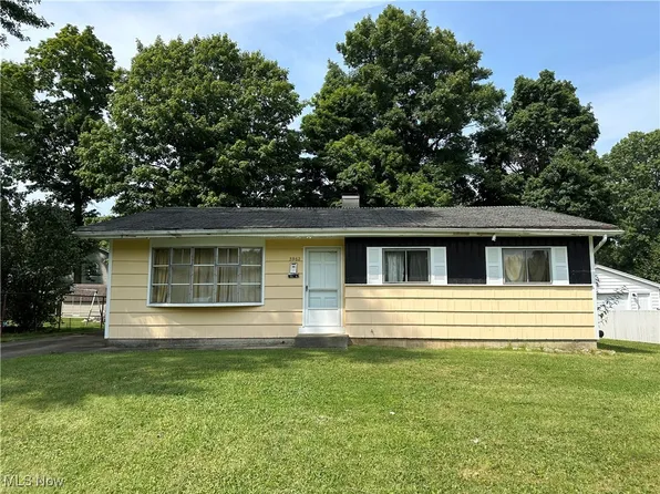 3962 Staatz Dr, Youngstown, OH 44511