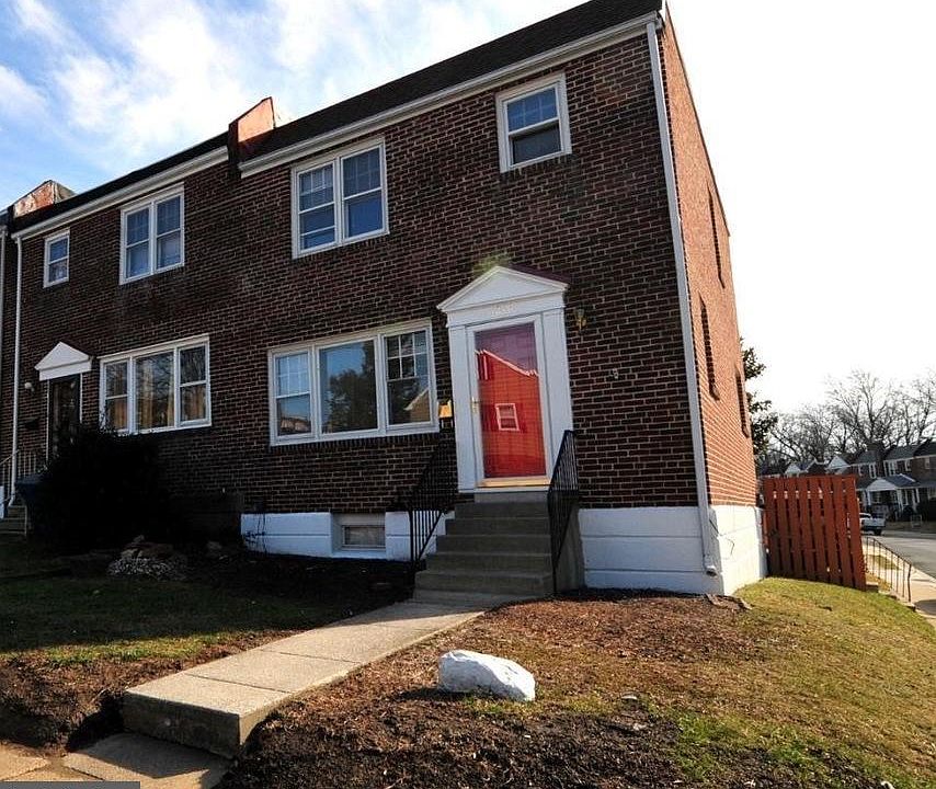 1st image of 1216 Charles Pl