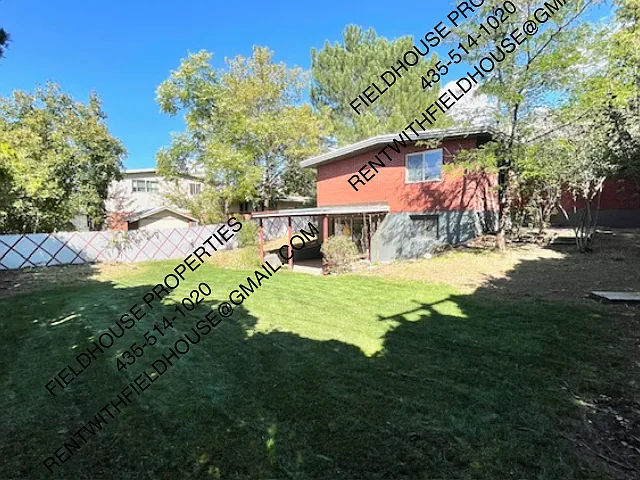 1077 Rose St — Photo 31