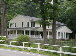 700 Central Rd, Rye Beach, NH 03871