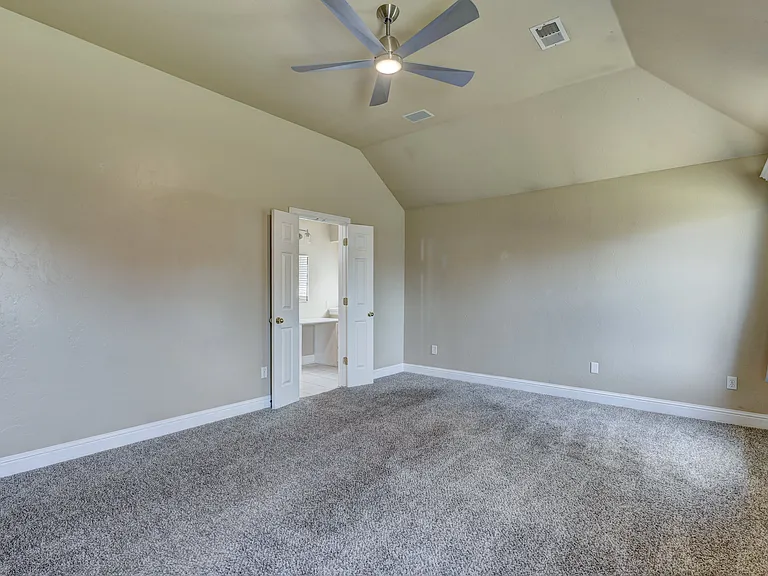 2104 Del Simmons Dr — Photo 43