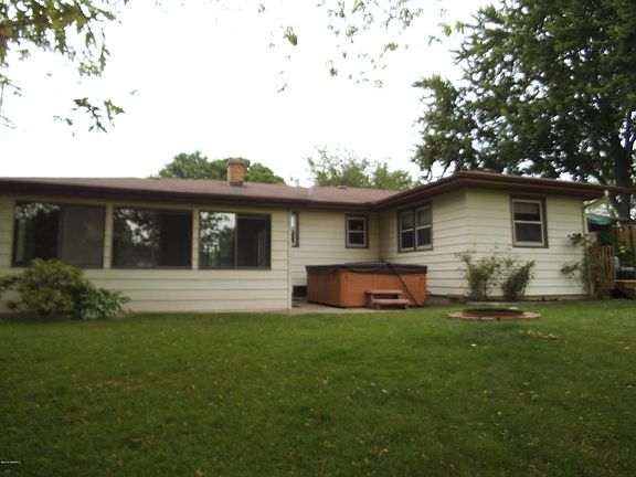 3rd image of 3709 Omaha St SW