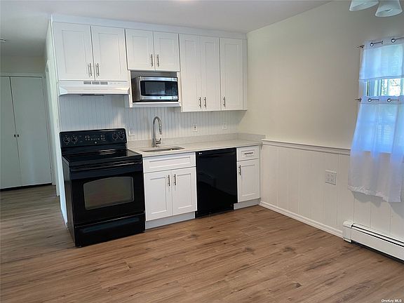 2nd image of 12 Hardy Ln
