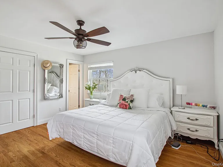 30 Squires Blvd — Photo 7