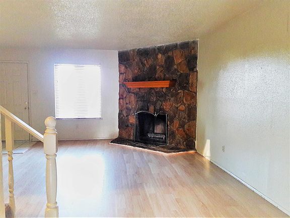 2nd image of 1204 Northcliff Ave