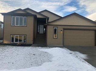 8403 N Summerhill Ln, Spokane, WA 99208