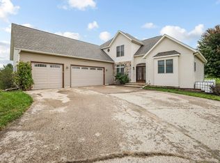 N8776 Hannah Rd, Belleville, WI 53508