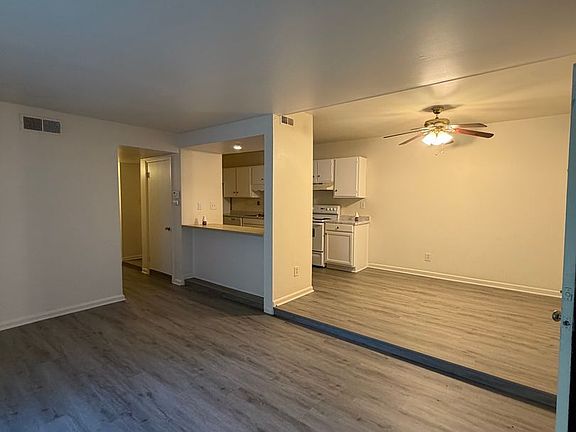 2nd image of 702 Farmhurst Dr Unit N