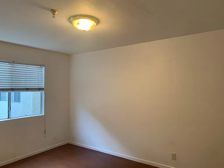 12622 Kornblum Ave #2 — Photo 13