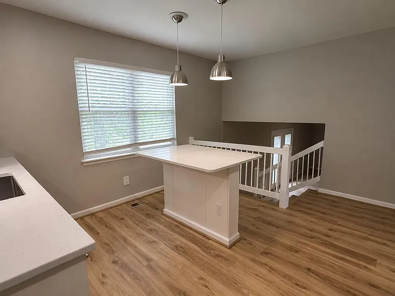 247 Brookside Ct — Photo 7