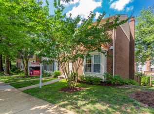 9684 Scotch Haven Dr, Vienna, VA 22181