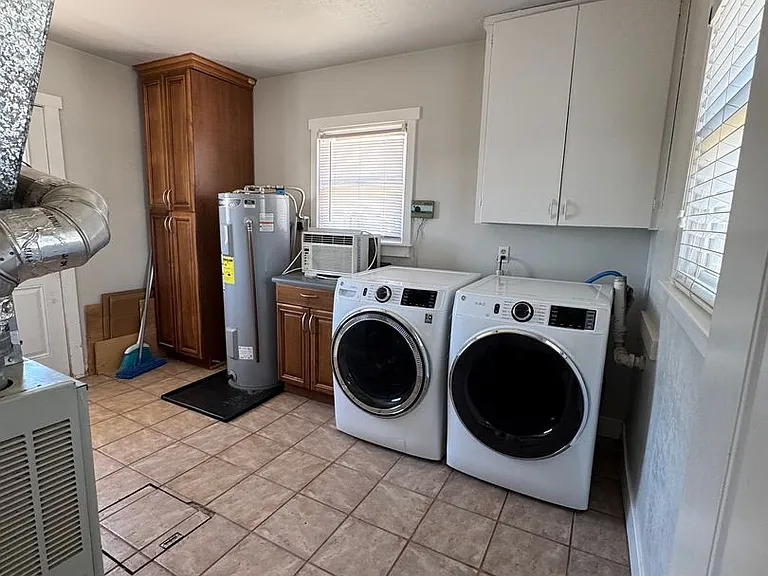 42 E 400 N #42 — Photo 10