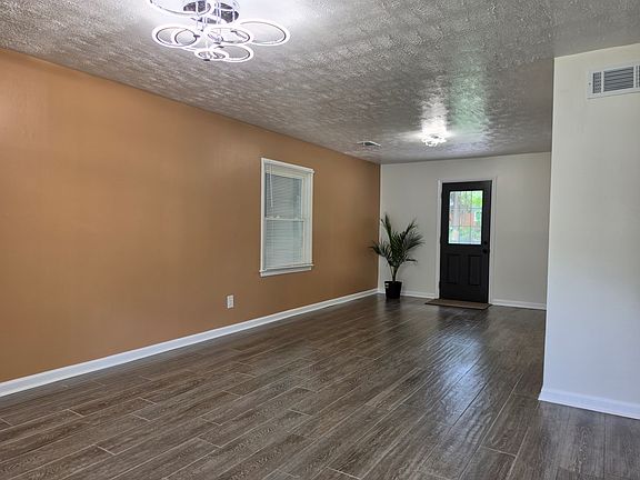 5th image of 4418 Gardiner Dr