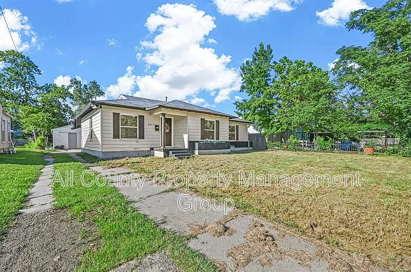3 bed, 3.0 bath, 1623 sqft, $2,595 — Photo 1