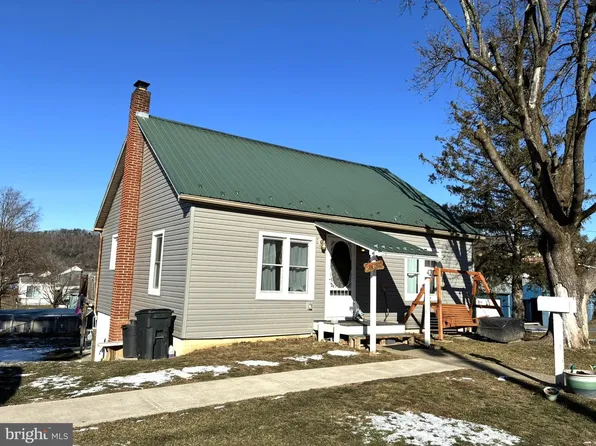 421 James St, Lock Haven, PA 17745