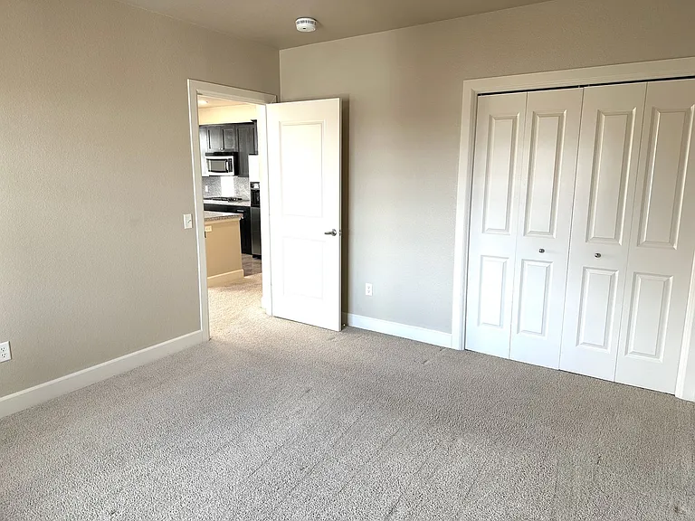 412 S 13th St #317 — Photo 23