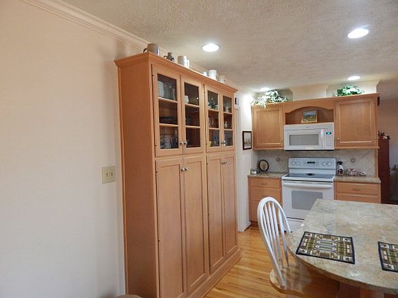 5th image of 1770 Lundee Dr