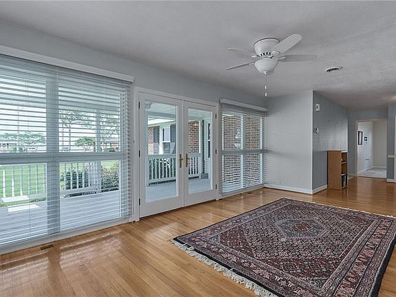 5th image of 211 Bayshore Dr