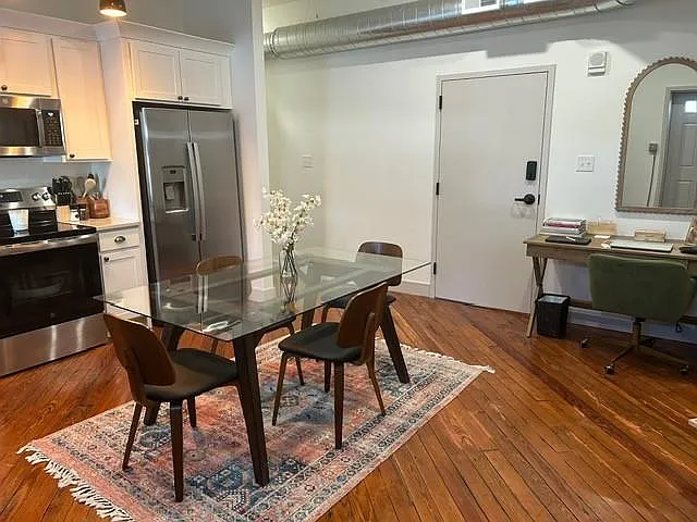 103 S Main St #103