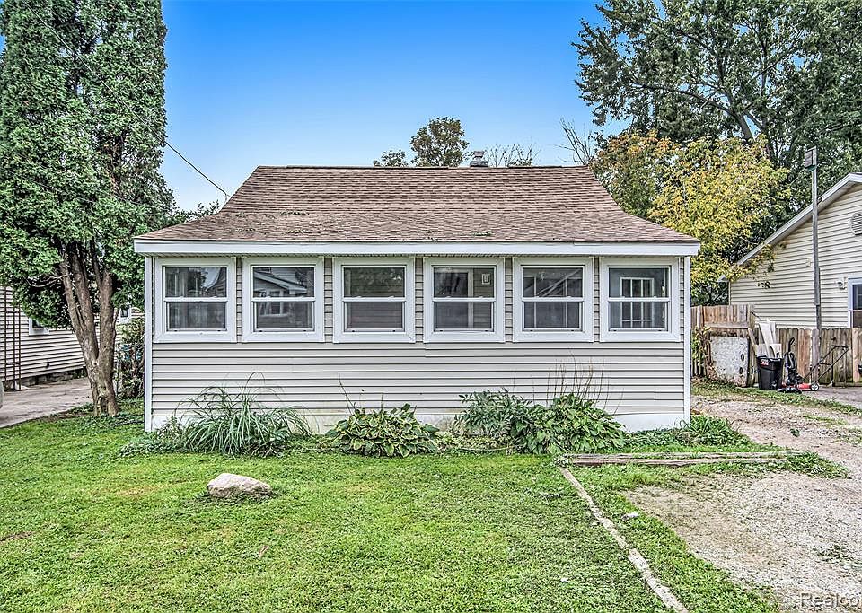 1st image of 2118 Brady Ave