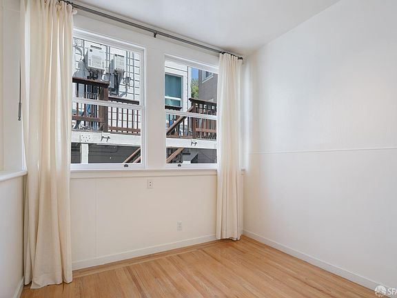4th image of 2664 Baker St