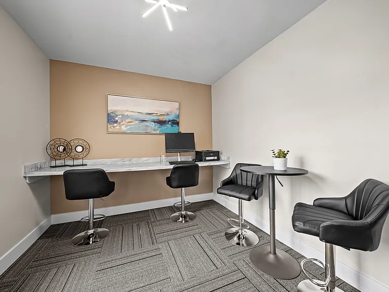 Business center at Knottingham Apartments in Clinton Township, MI.