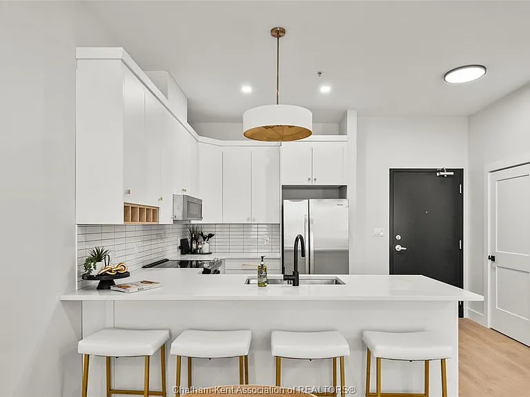 364 Grand Ave E #305 — Photo 15