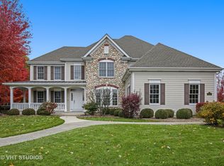 3702 Grand View Ct, Saint Charles, IL