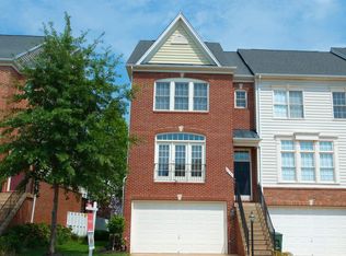 6890 Witton Cir, Gainesville, VA 20155