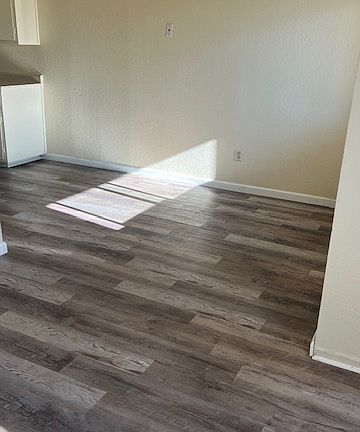 4th image of 730 Plumas Ave #1