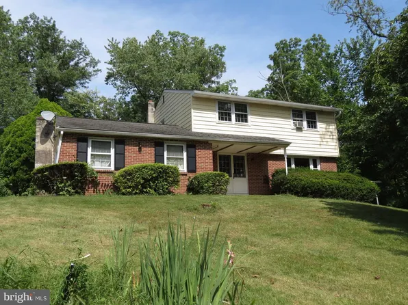 1200 N Manor Rd, Honey Brook, PA 19344