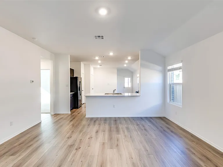 318 Canley Loop — Photo 7