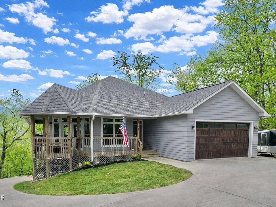 1st image of 2932 Mockingbird Way