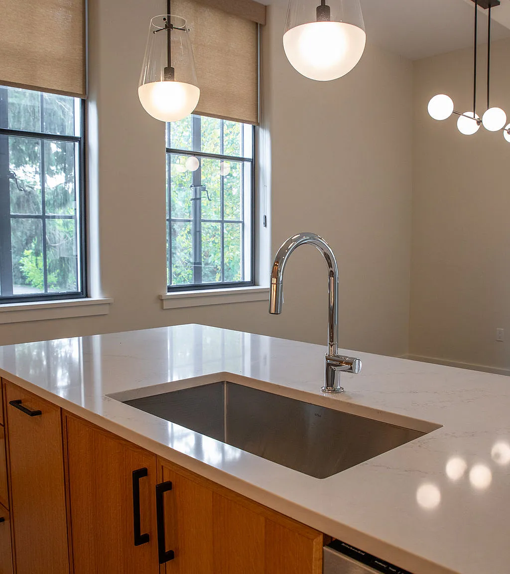 1 bed, 840 sqft, $3,025 — Photo 3