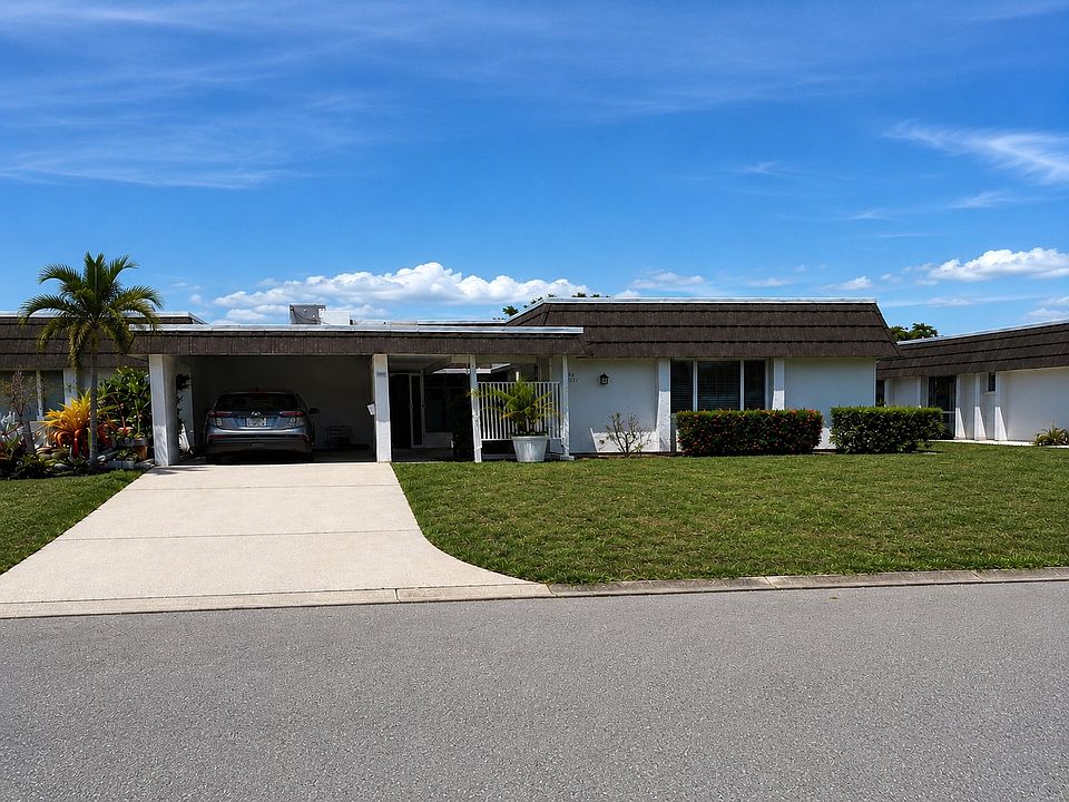 1st image of 3909 Glen Oaks Dr E