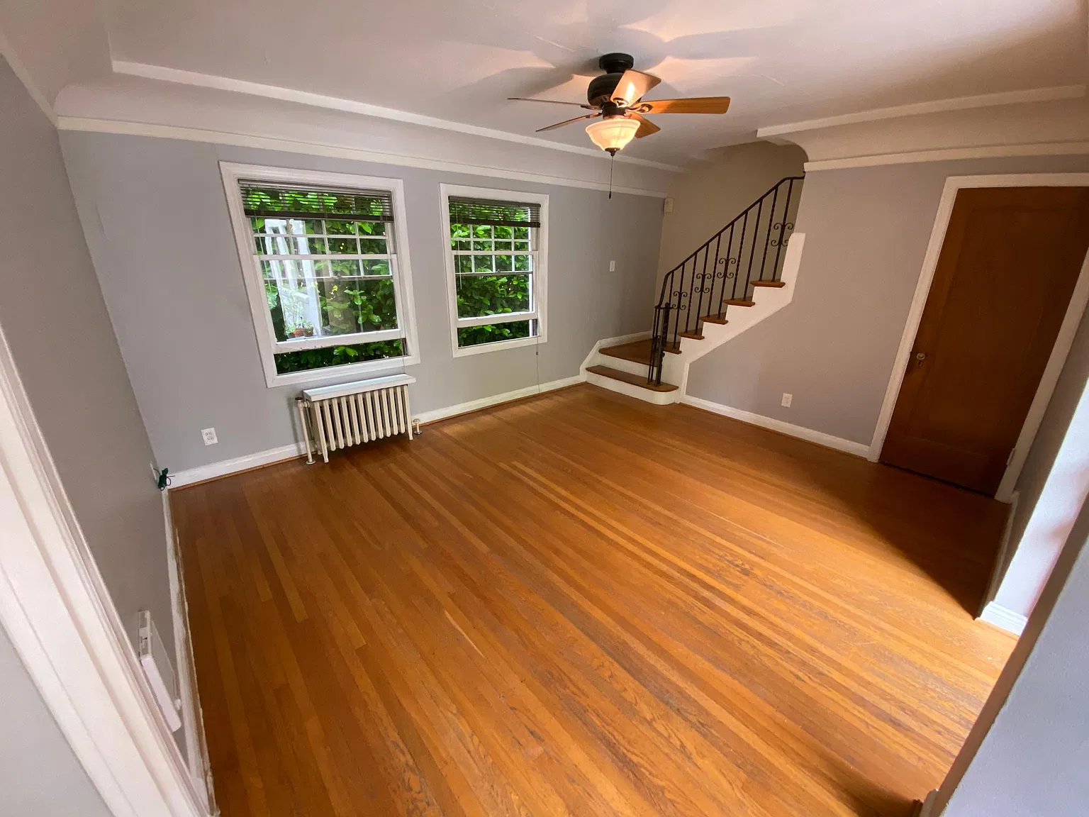 2 bed, 920 sqft, $2,400 — Photo 3