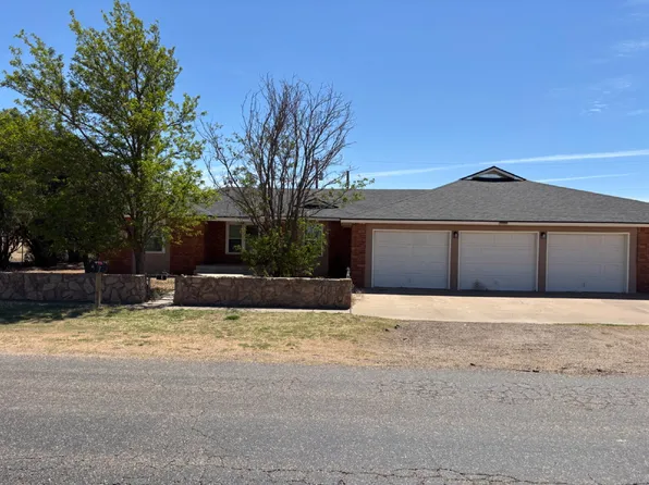 1848 Houston St, Levelland, TX 79336