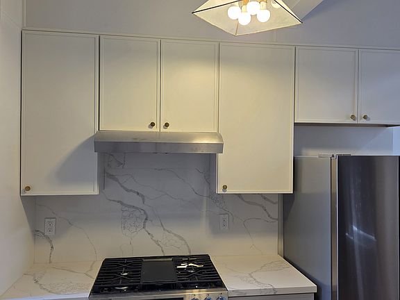 3rd image of 2160 Vallejo St APT 3