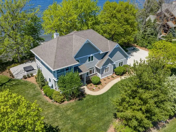 3297 Wells Ln, Sturgeon Bay, WI 54235