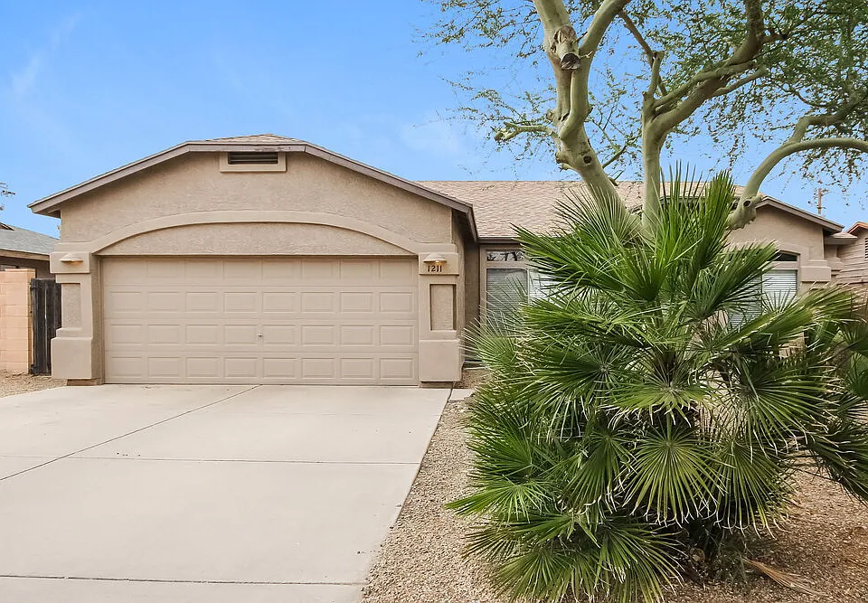1211 E Winter Dr