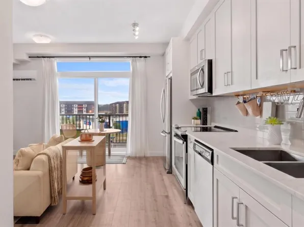 20 E Walgrove Walk SE #408, Calgary, AB T2X 4L2