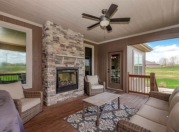 3rd image of 29067 Bluestem Dr