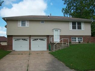 3204 S Stewart Ave, Sedalia, MO 65301