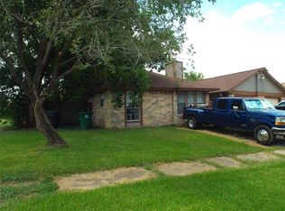 11212 Pender Ln, Stafford, TX 77477
