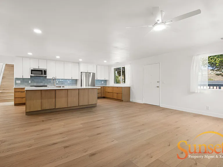 8848 Harness St — Photo 2